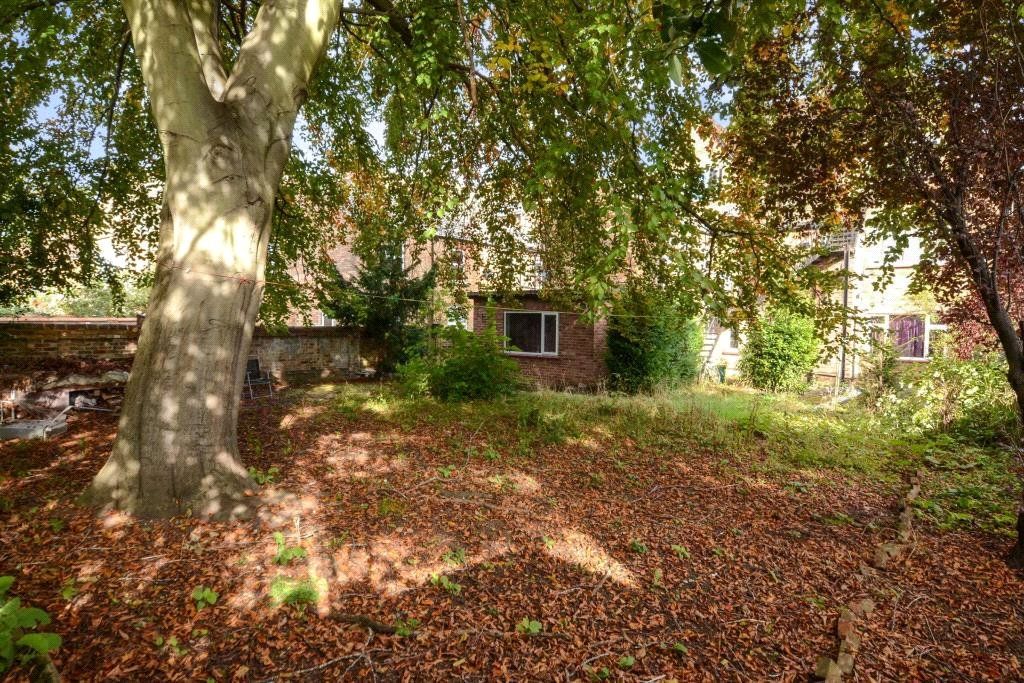 Property photo 2 of 3 External