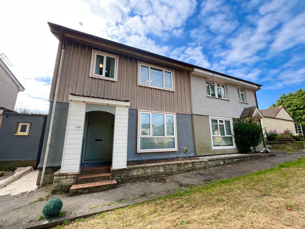 Property photo 1 of 8 Front
