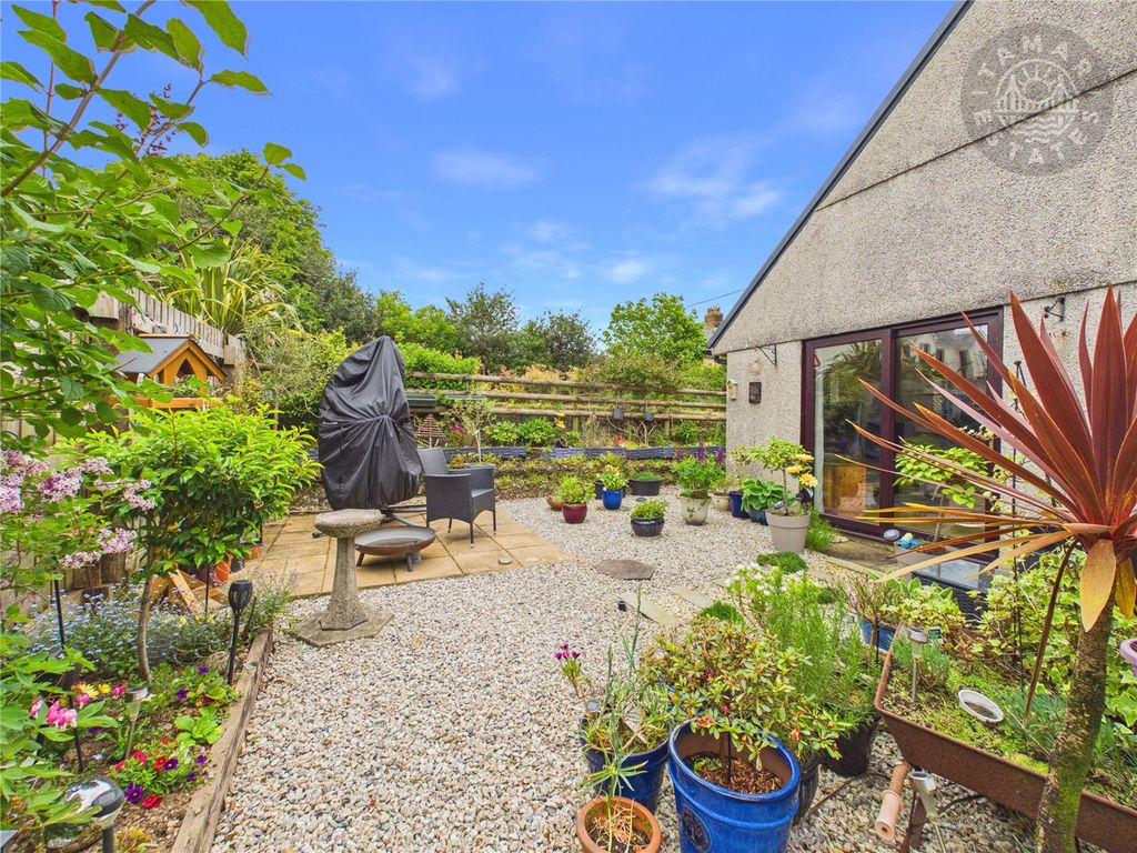 Property photo 2 of 15 Garden