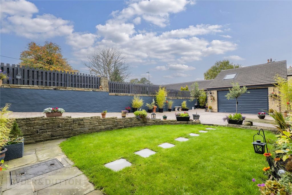 Property photo 2 of 24 Rear Garden