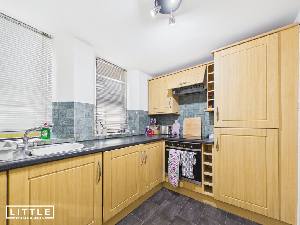 Property photo 2 of 13 Photo 1