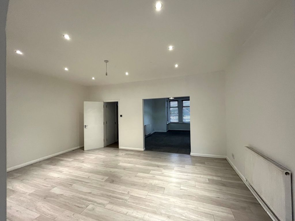 Property photo 2 of 9 Picture 2