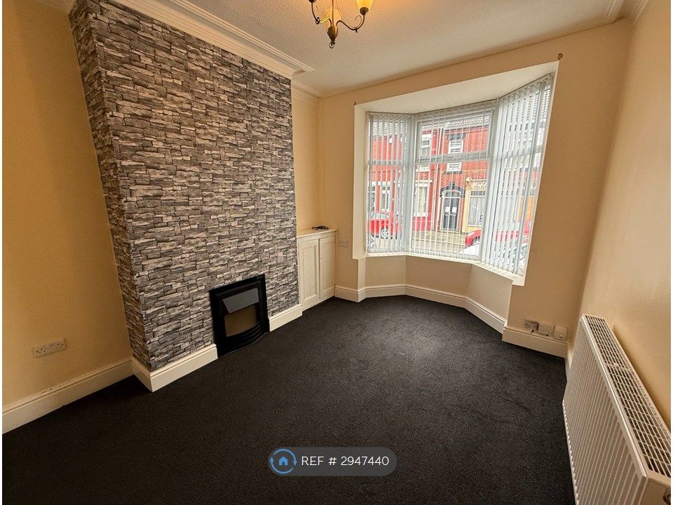 Property photo 3 of 12