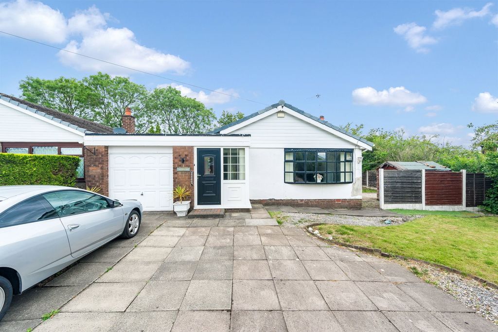 Property photo 2 of 28