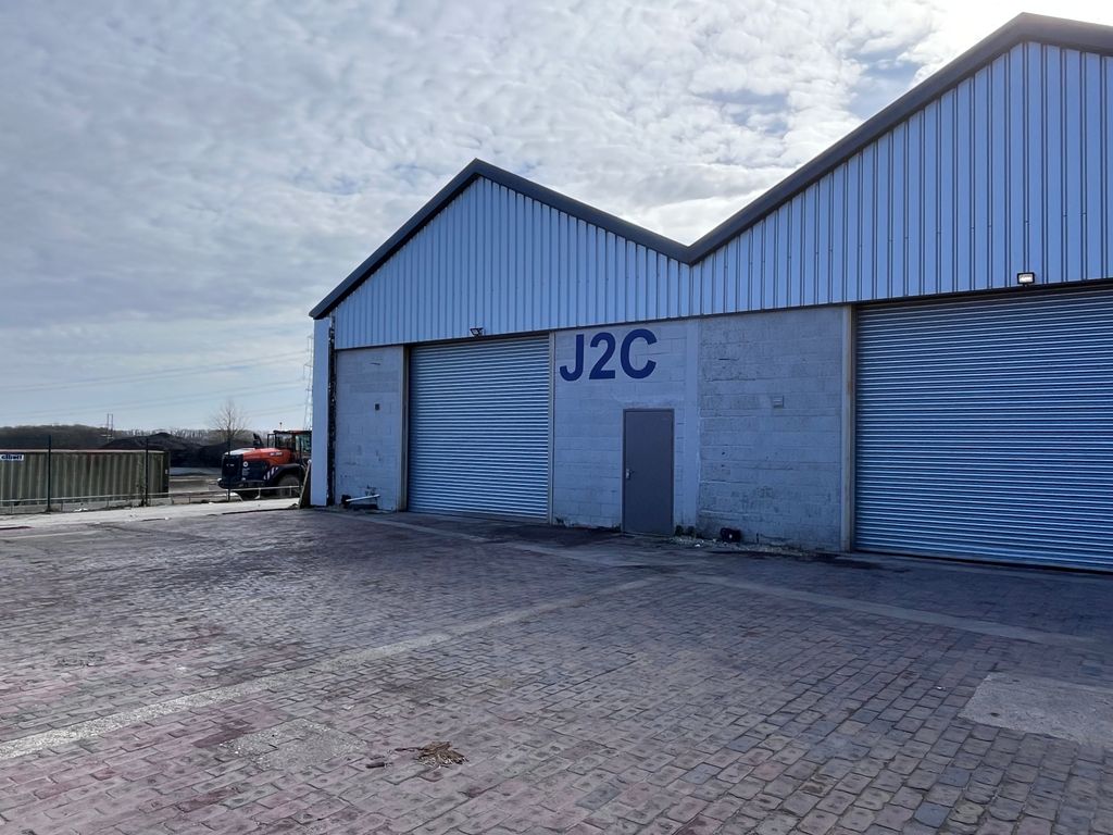 Property photo 3 of 7