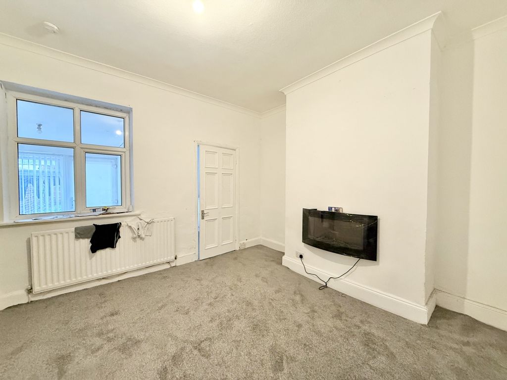 Property photo 2 of 11 Img_1563