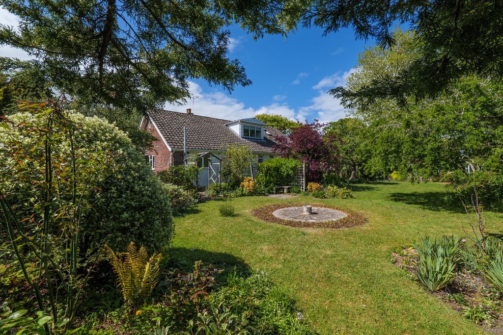Property photo 1 of 34 5117810