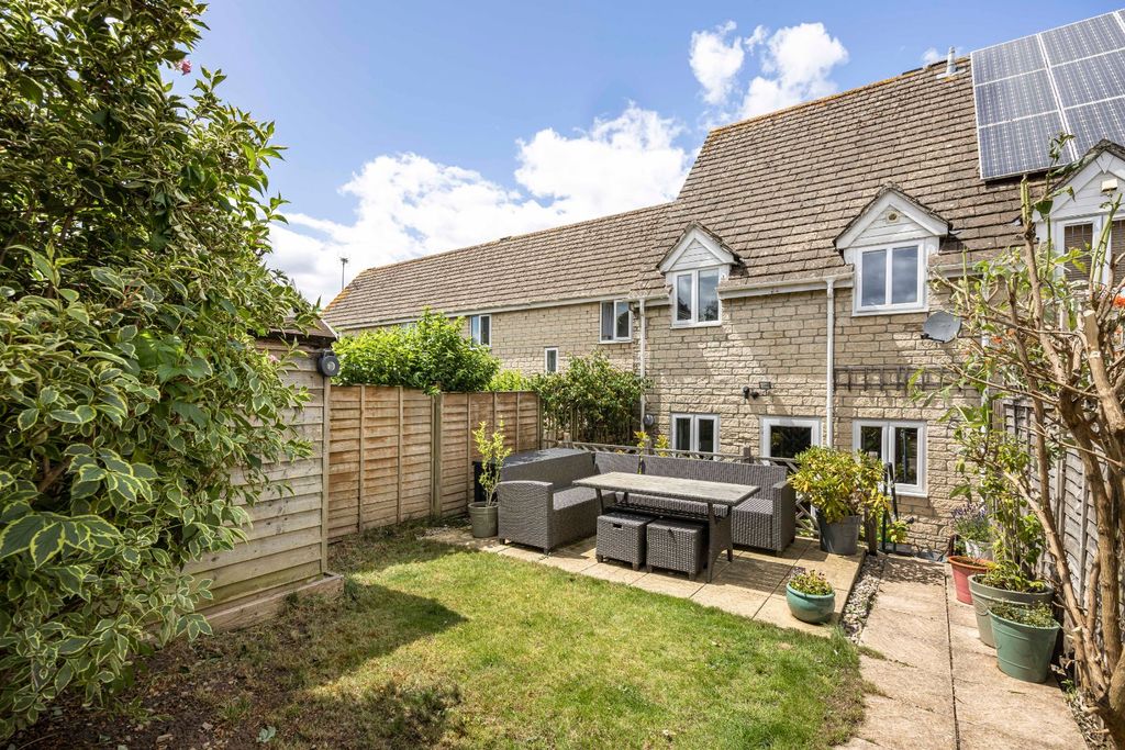 Property photo 1 of 16 Picture No. 30