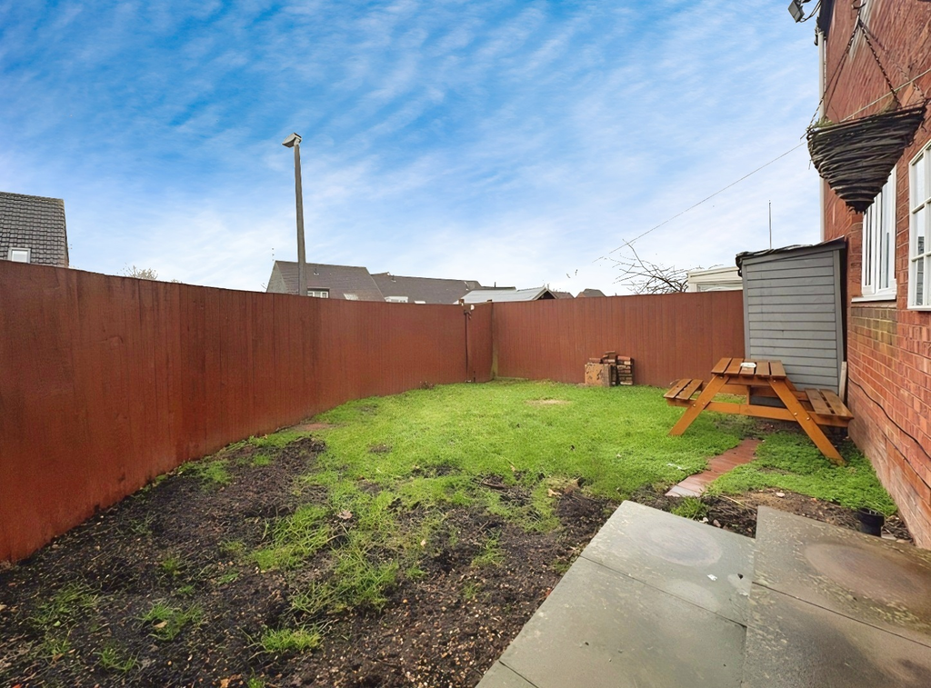 Property photo 2 of 6 Garden