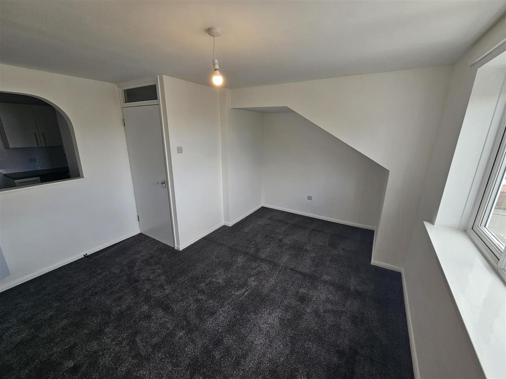 Property photo 3 of 12 20250801_152451[1].Jpg