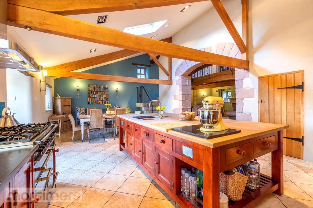 Property photo 2 of 39 Kitchen