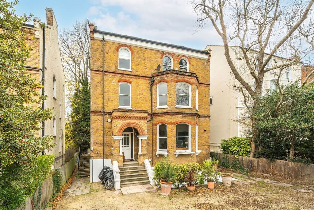 Property photo 1 of 6