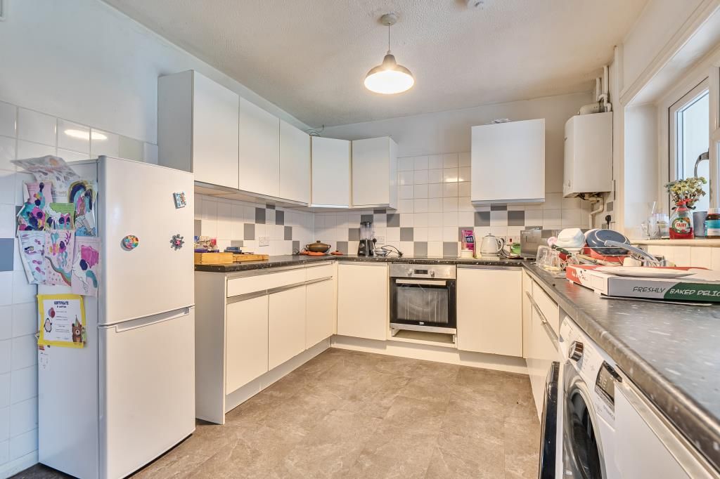 Property photo 2 of 20 Kitchen