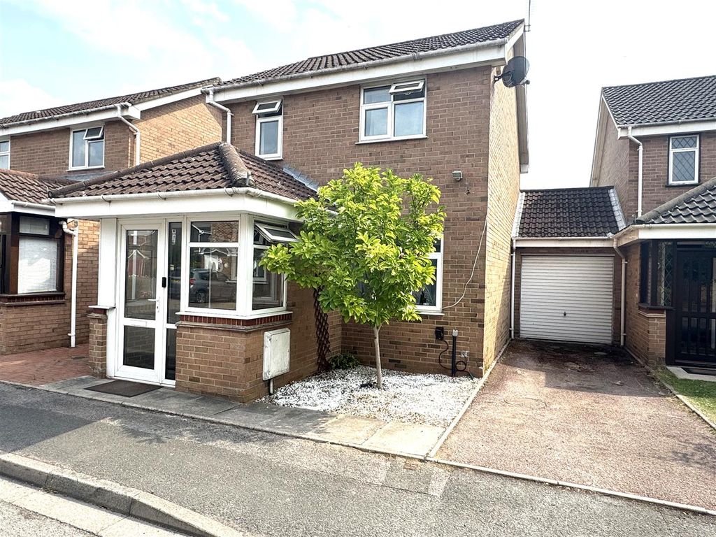 Property photo 1 of 11