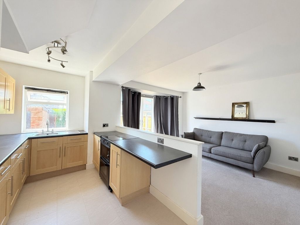 Property photo 2 of 13