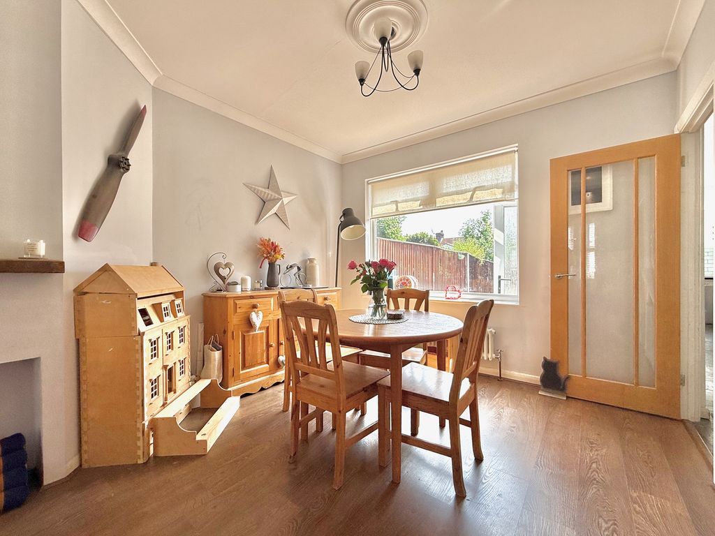 Property photo 3 of 20 Dining Room