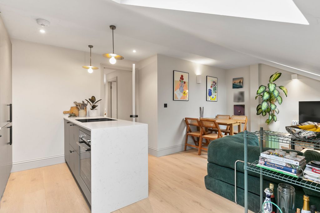 Property photo 1 of 9 Picture No. 21