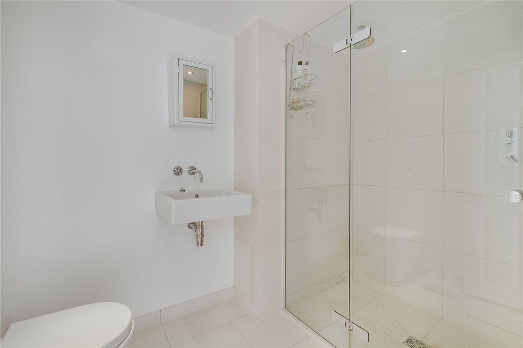 Additional image 16 of 5 bed terraced house for saleCanonbury Lane, London N1