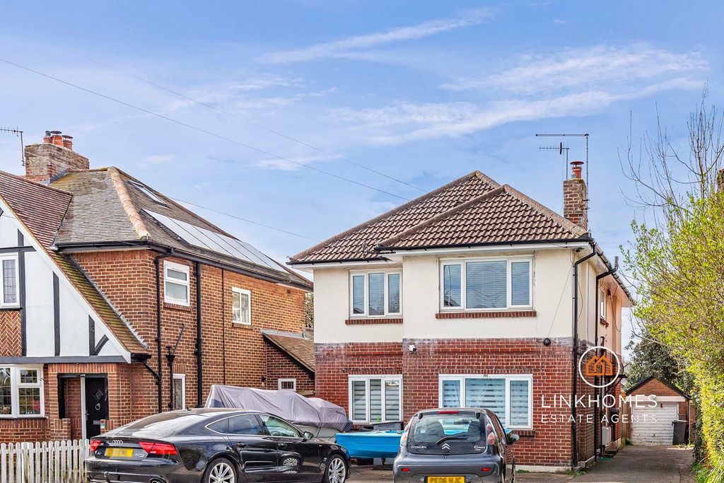 Property photo 1 of 20