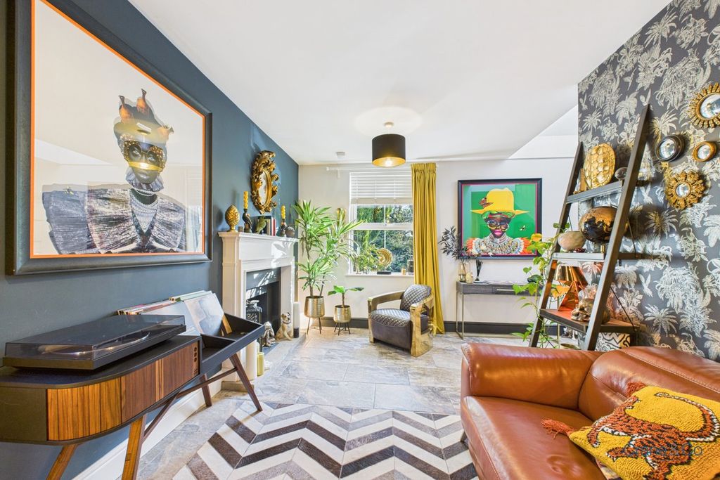 Property photo 3 of 50