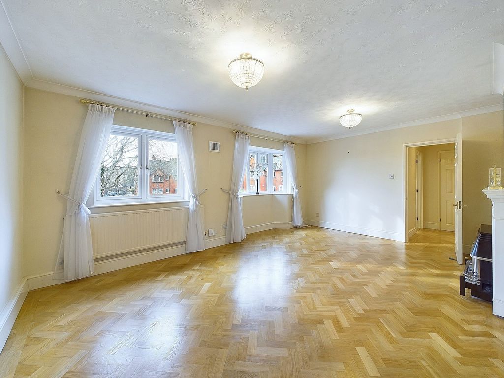 Property photo 3 of 16 Lounge-Dining Room