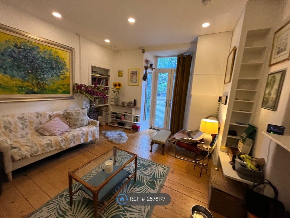 Property photo 2 of 23