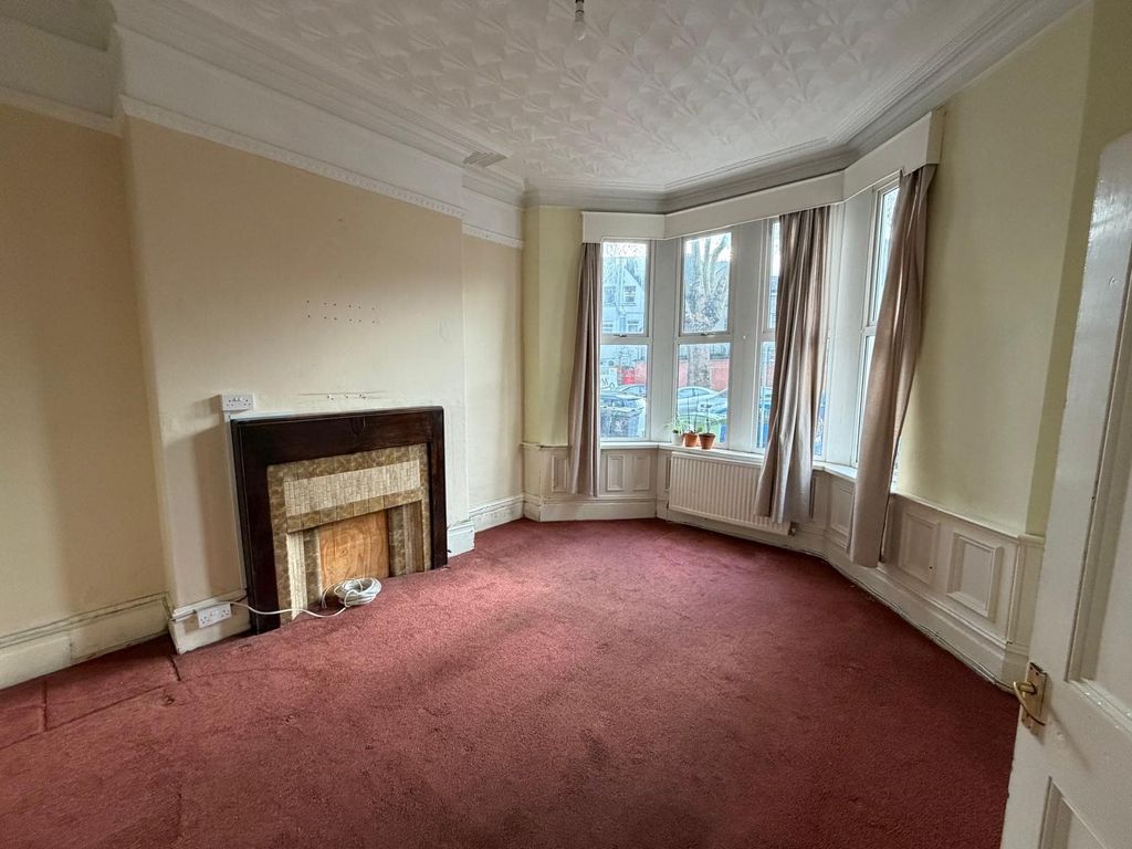 Property photo 3 of 20 2Ad350Ec-E738-4596-9594-358Ef657d78E