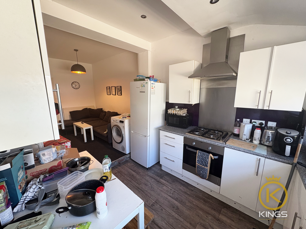Property photo 3 of 14 58 Penhale Road (11)