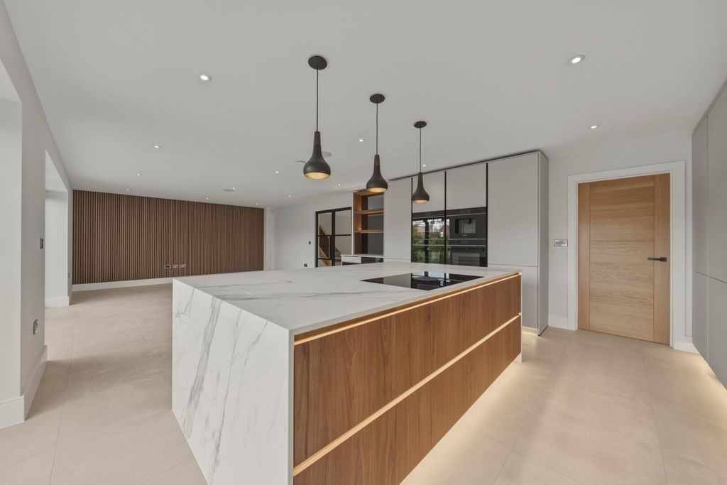 Additional image 4 of 5 bed detached house for saleMain Road, Plumtree NG12