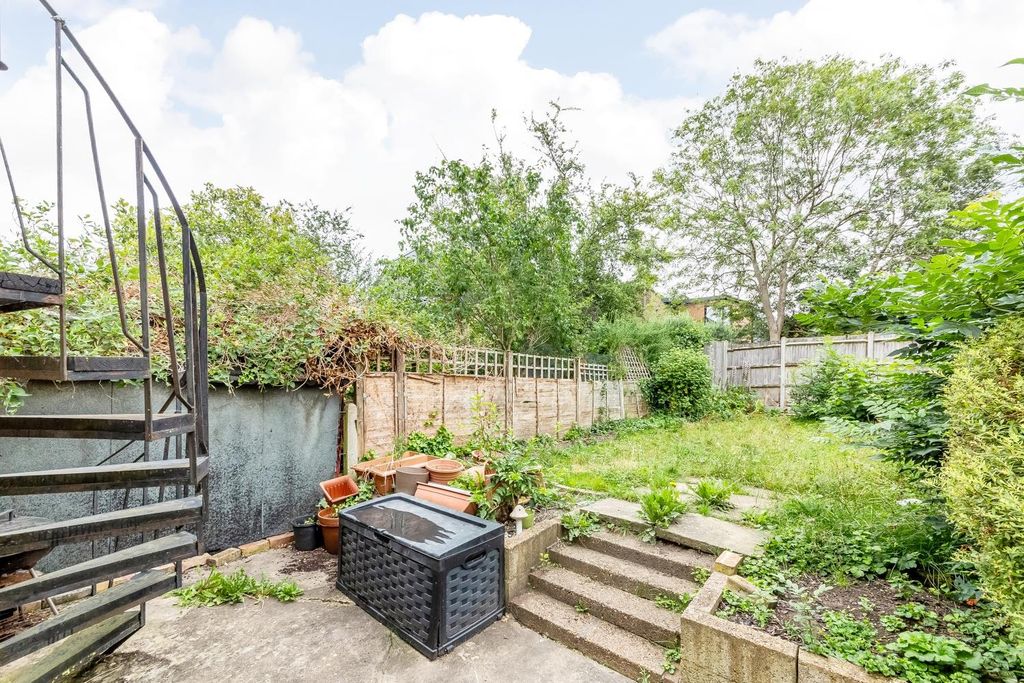 Property photo 2 of 9