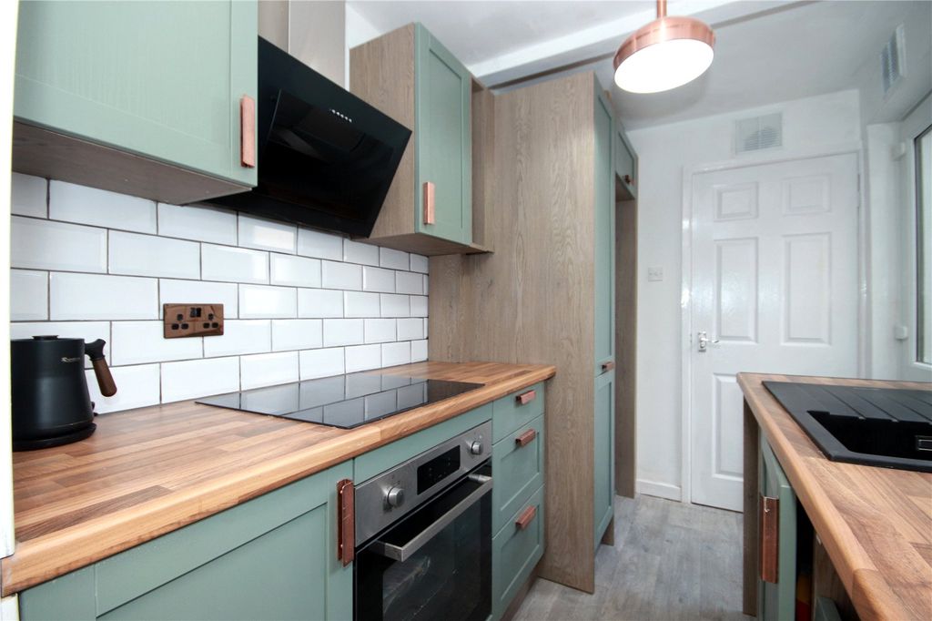 Property photo 2 of 12 Picture No. 08