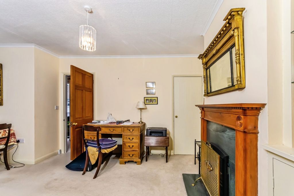 Property photo 3 of 17 Photo