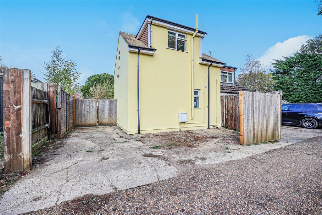 Property photo 2 of 14 980A7108-1.Png