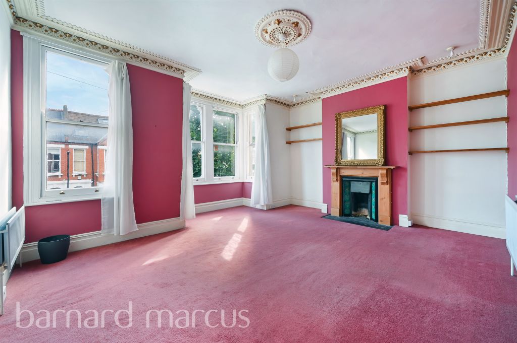 Property photo 2 of 12