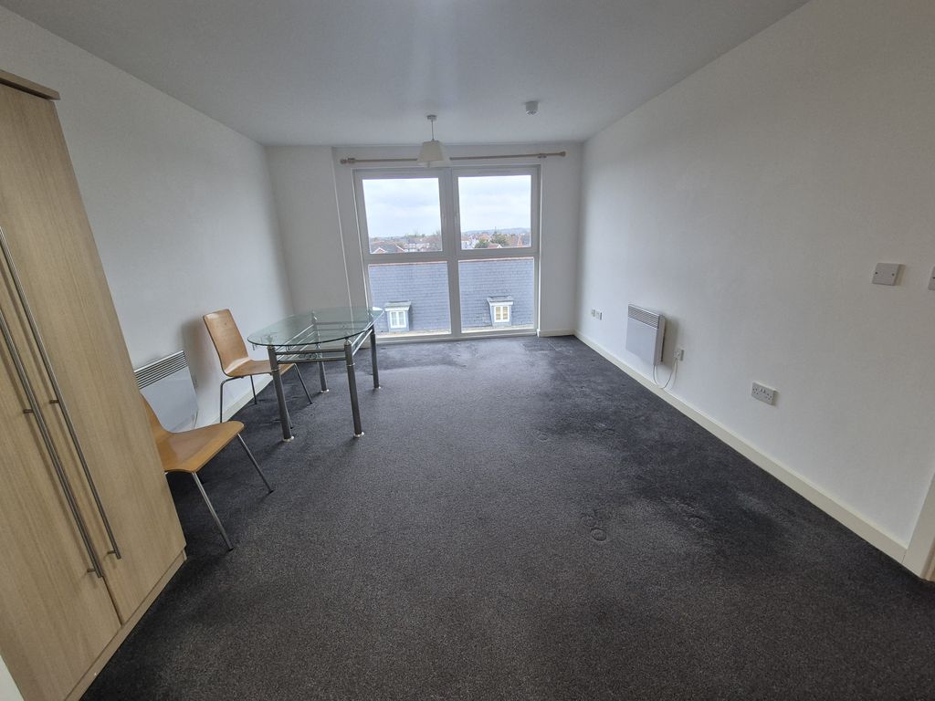 Property photo 3 of 11