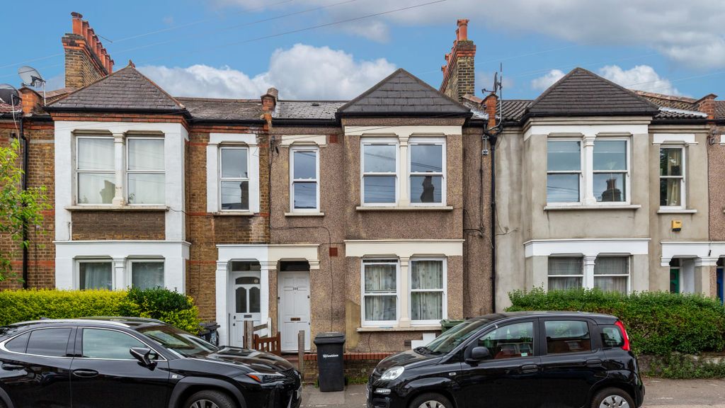 Property photo 1 of 16 Flat B, 158 Leahurst Road, Hither Green, London, Se13 5Nl
