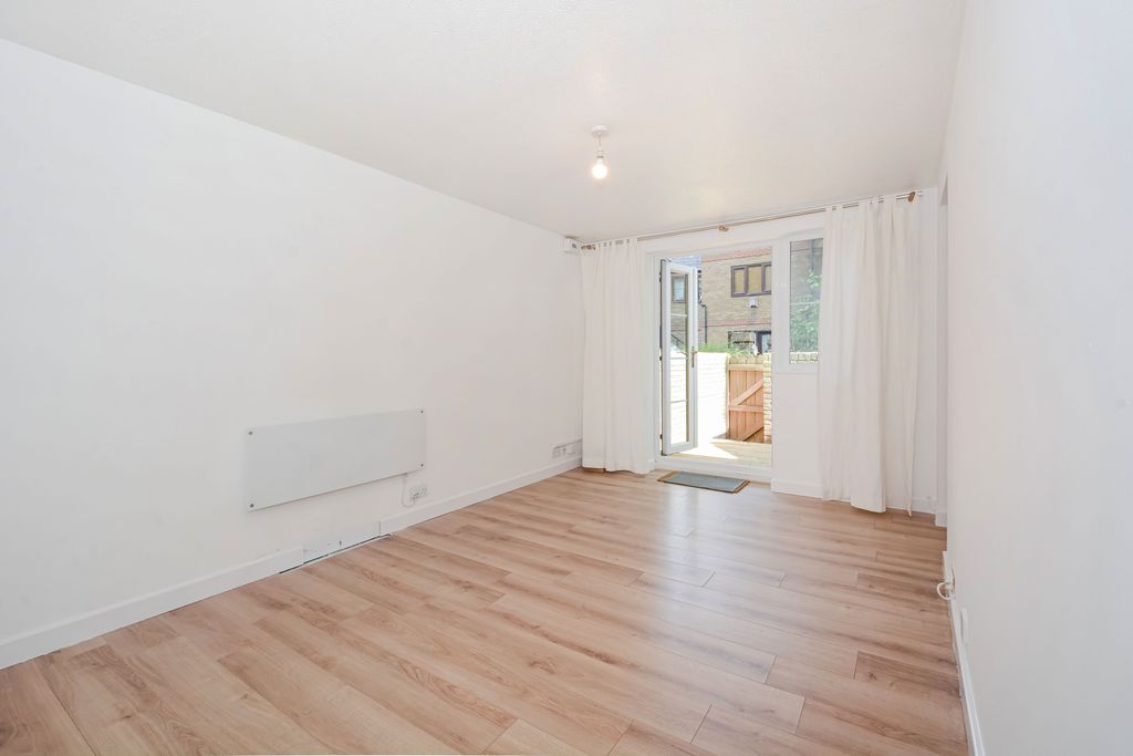 Property photo 3 of 12 Uihrxg9Q