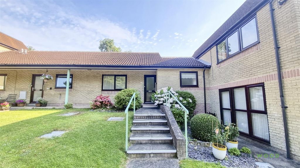 Property photo 1 of 18 Front