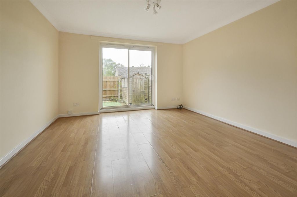 Property photo 2 of 8 3_80953.Jpg