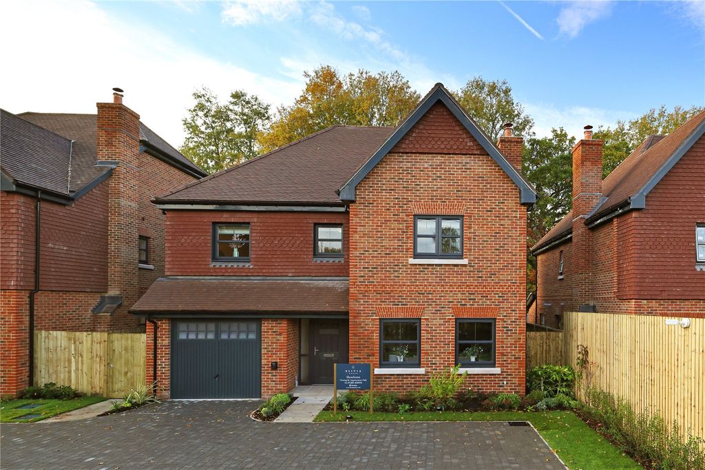 Property photo 2 of 32 Picture No. 01