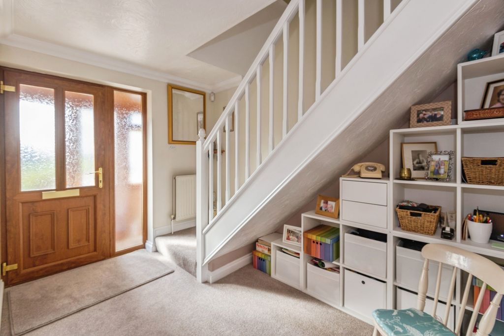 Property photo 2 of 17 Photo