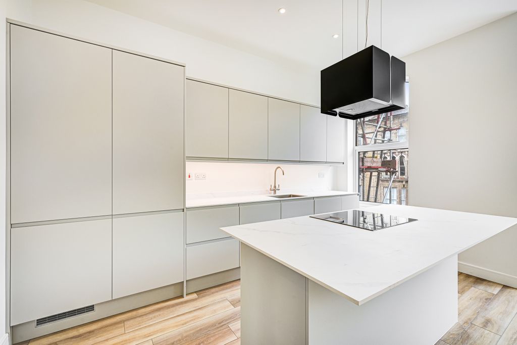 Property photo 1 of 12 Kitchen