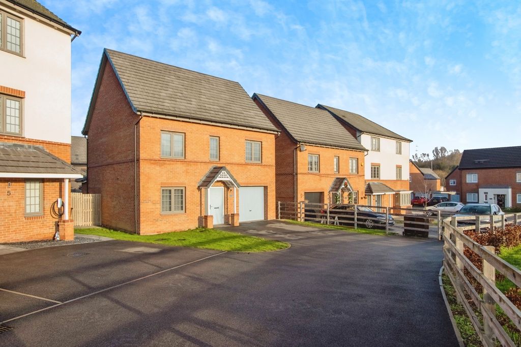 Additional image 25 of 4 bed detached house for saleHeath View, Wakefield, West Yorkshire WF1