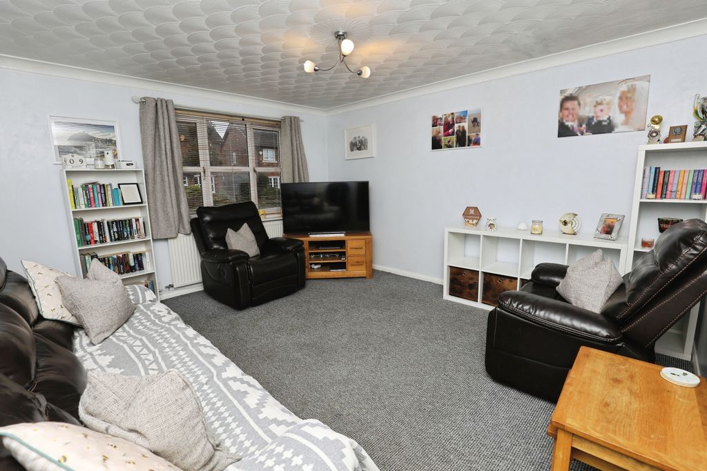 Property photo 3 of 15