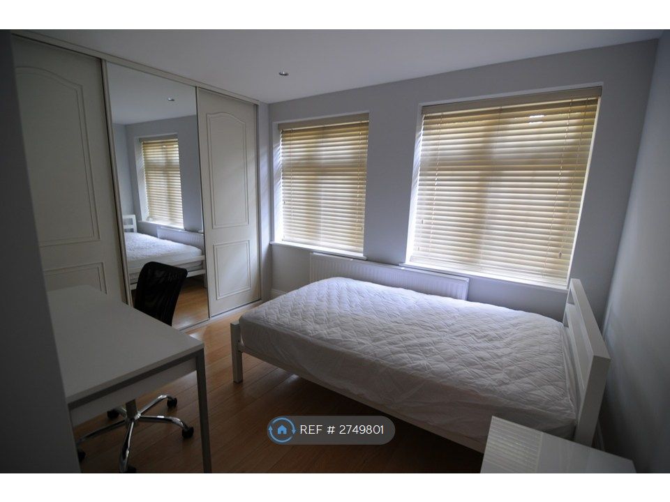 Property photo 3 of 19 Bedroom 1