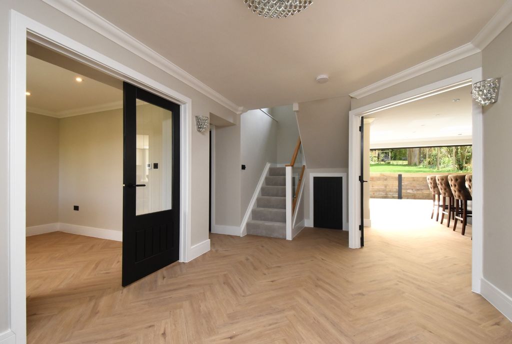 Property photo 3 of 27 5153422