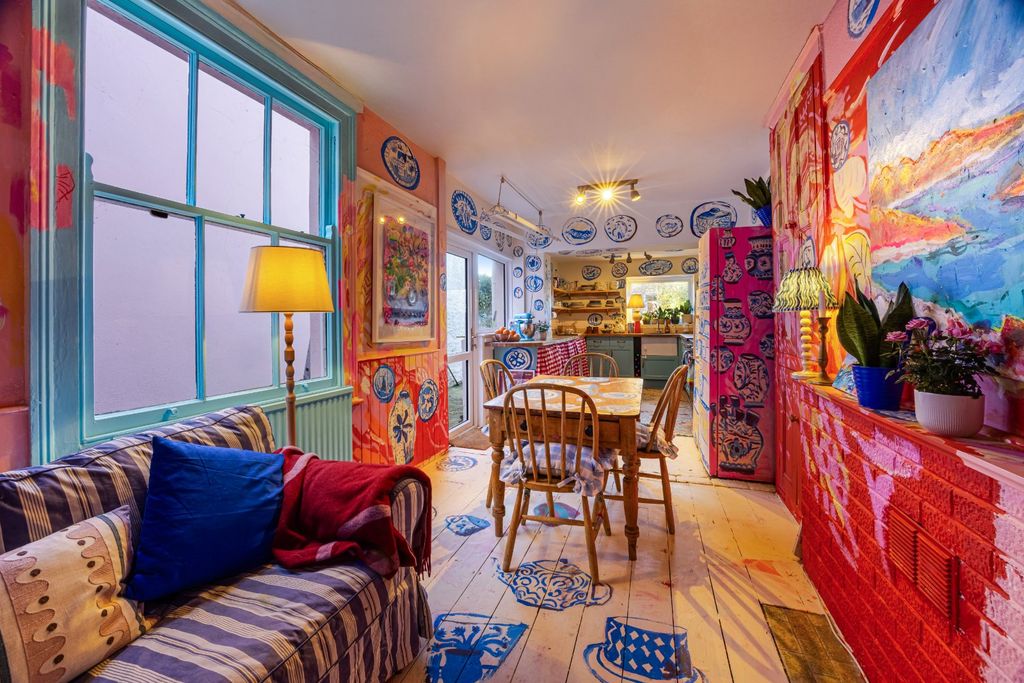 Property photo 2 of 17