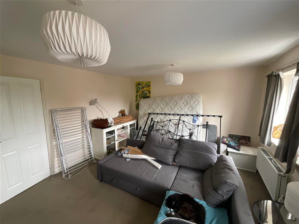 Property photo 2 of 6 Lounge