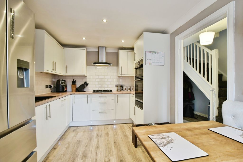 Property photo 1 of 20 Kitchen Diner