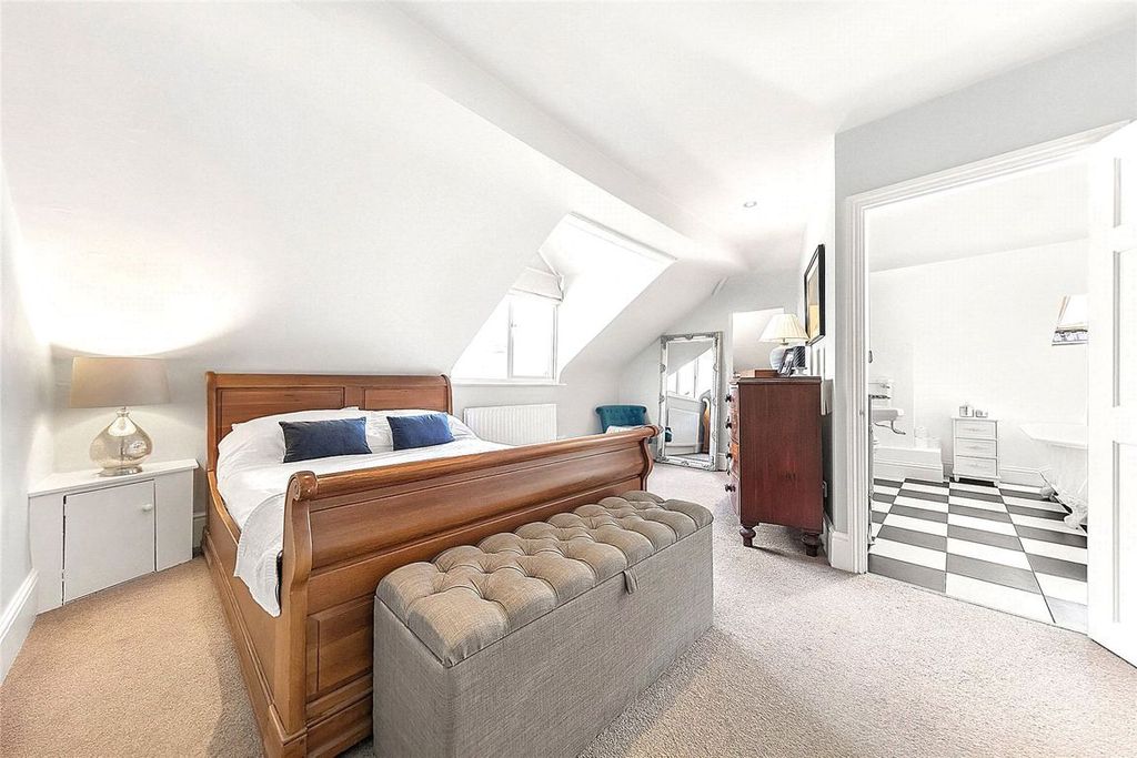 Property photo 2 of 6